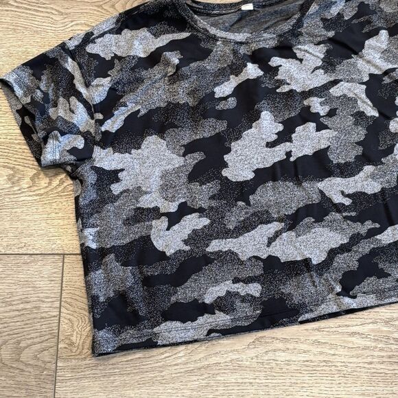 Lululemon Cropped Camo Training Tee Top Black & Gray Womens 10 Athletic Workout - Picture 4 of 7